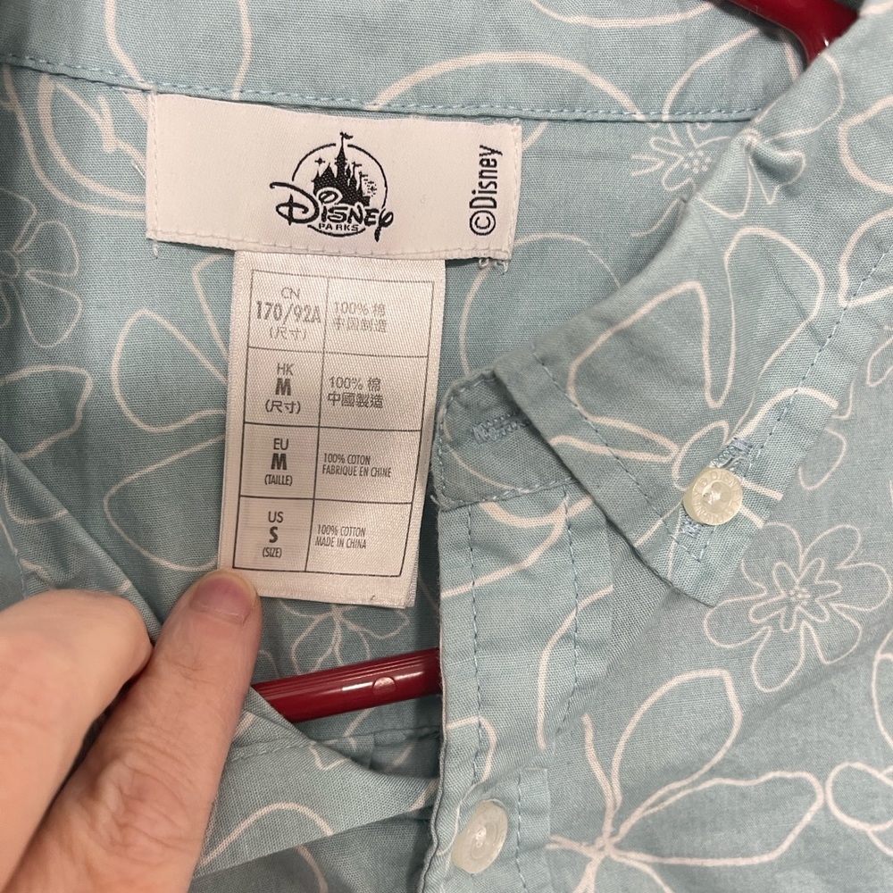 Disney Mickey Men's Hawaiian Button Aloha Sky Blue Shirt Size Small - Picture 3 of 4